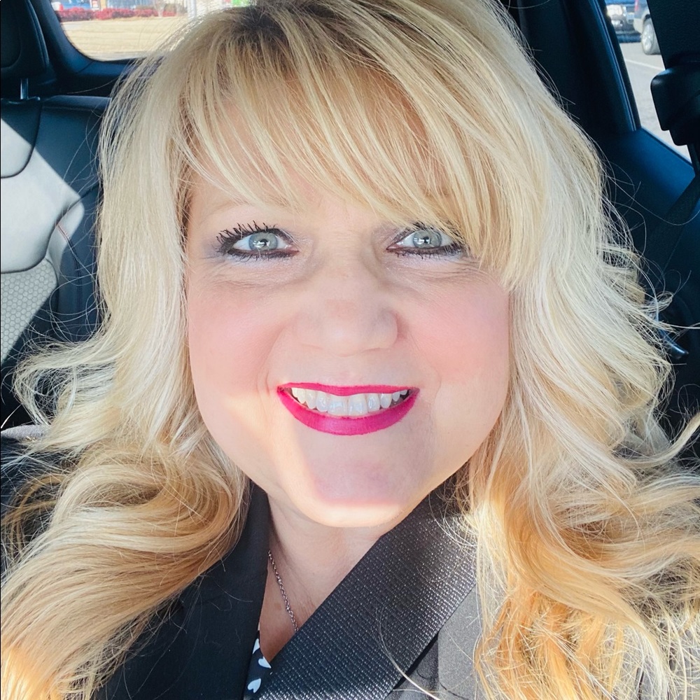 Meet your Posher, Sandi